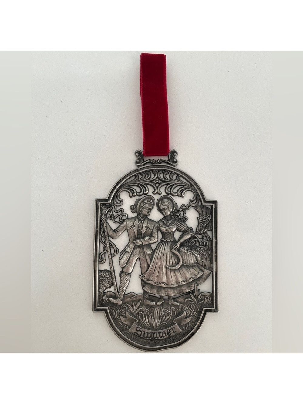 PEWTER Wall Plaque Ribbon Hanger Seasons Summer Theme Country Couple Farmcore